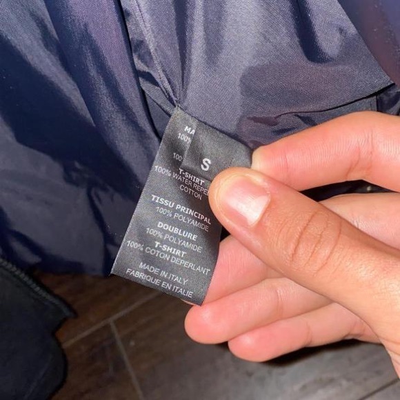 $4,190 Vetements Men's Black Puffer Jacket - Picture 4 of 5